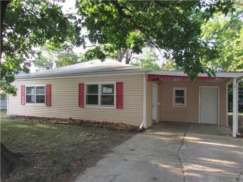 4 Dewey St, Paola, KS 66071