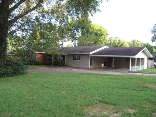 207 Westview Cir, Mccomb, MS 39648