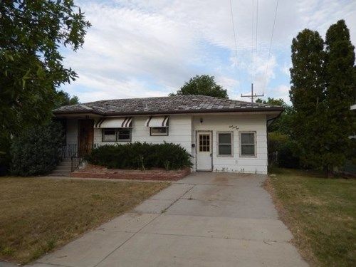 821 N Crawford Ave, Hardin, MT 59034