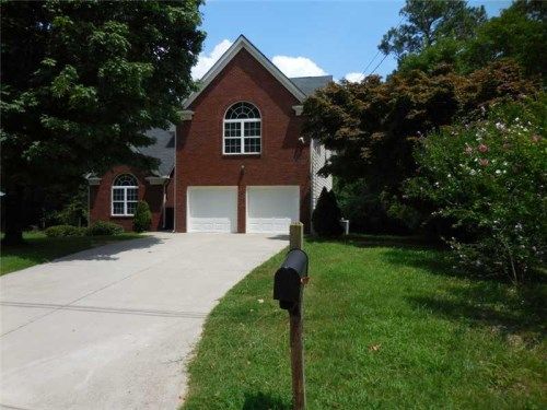 1082 Strawberry Lane, Ellenwood, GA 30294