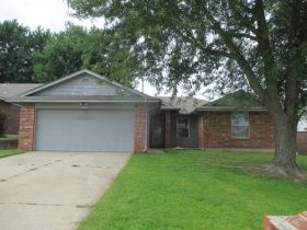 1213 Grand Manor, Oklahoma City, OK 73130