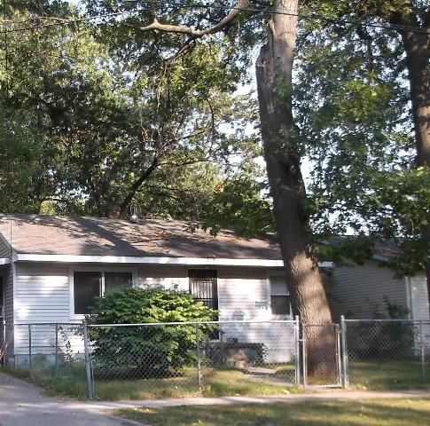 1910 Commerce, Muskegon, MI 49441