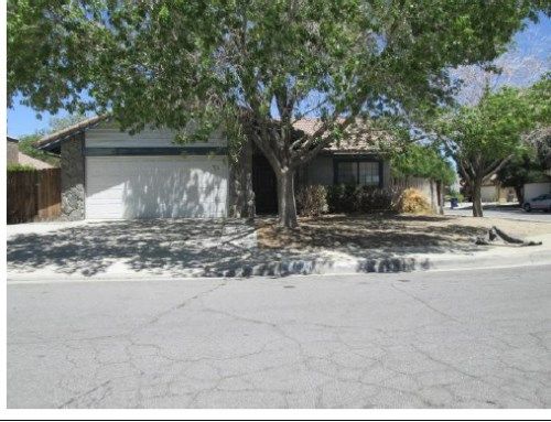 43628 La Paz Ln, Lancaster, CA 93535