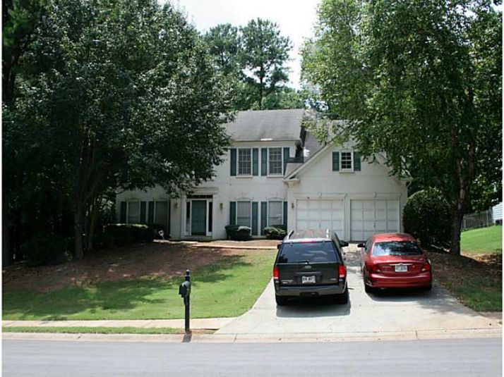 1924 Mclennon Court, Lawrenceville, GA 30043