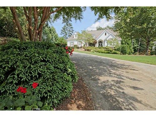 5630 Stoneleigh Drive, Suwanee, GA 30024