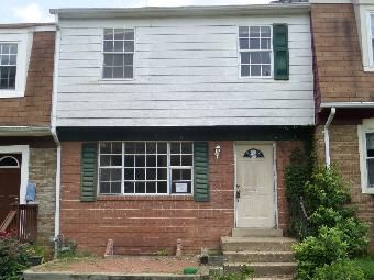 1114 Thomas Jefferson Pl, Fredericksburg, VA 22405