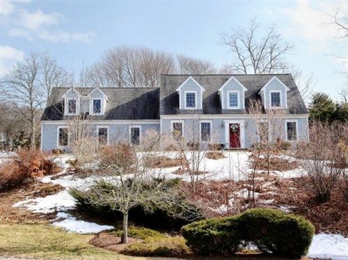 5 Katelyn Hills Dr, West Falmouth, MA 02574