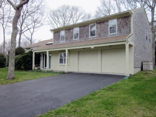 118 Ambleside Dr, West Falmouth, MA 02574
