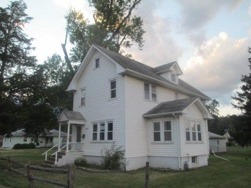 1022 8th Ave S, Clinton, IA 52732