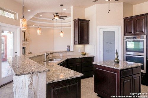 120 Vintage Run, La Vernia, TX 78121