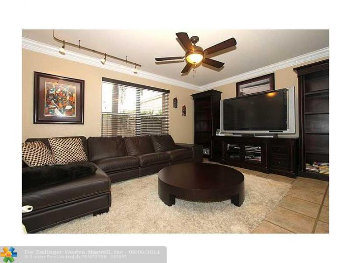 17428 SW 20th Ct, Hollywood, FL 33029