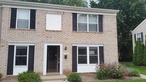 1757 Orchard Dr #55, Canton, MI 48188
