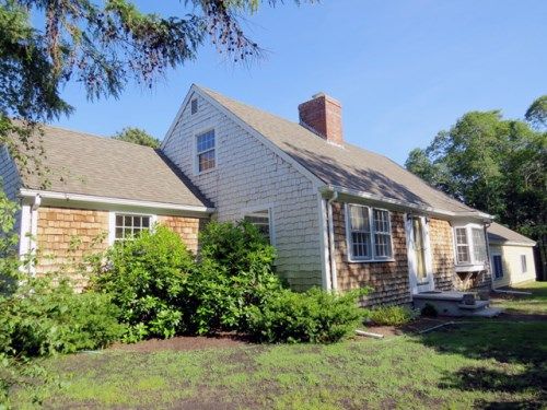 88 Wintergreen Cir, Osterville, MA 02655