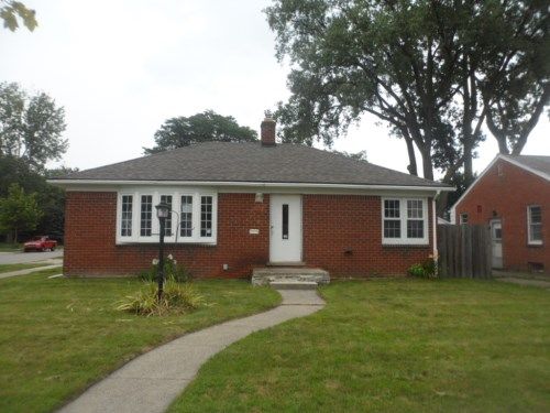 23280 Republic Ave, Oak Park, MI 48237