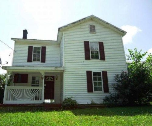 105 1st St, Luray, VA 22835