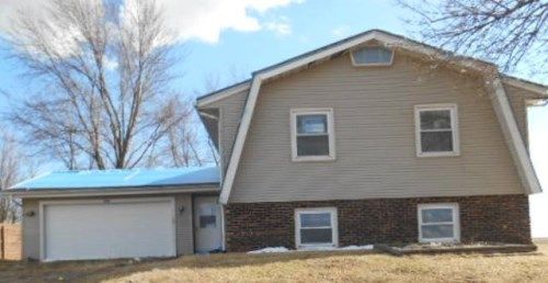 608 County Road, Mc Lean, IL 61754