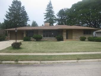 615 Bevan Dr W, Joliet, IL 60435