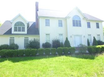 9 Maple Ave, Shelton, CT 06484