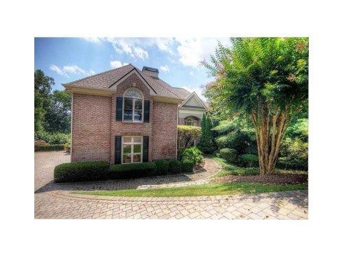 8360 Sentinae Chase Drive, Roswell, GA 30076