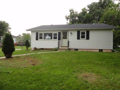 313 2nd St, Fox Lake, WI 53933