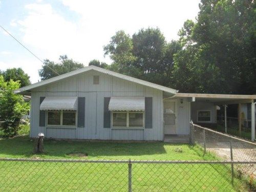 752 N Fulbright Ave, Springfield, MO 65802