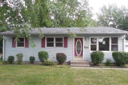 360 S Douglas Dr, Bradley, IL 60915