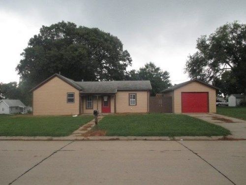 105 River St, Seward, NE 68434