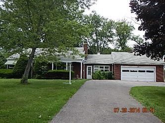 1908 Mary St, Farrell, PA 16121