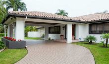 4051 SW 136 AV Hollywood, FL 33027