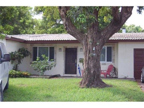 17850 NW 84 CT, Hialeah, FL 33015