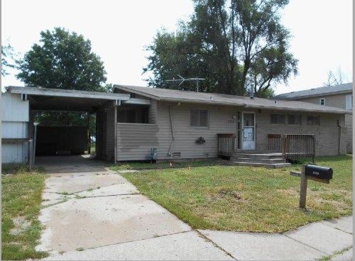 6930 SW Arborhaven Ln, Topeka, KS 66619