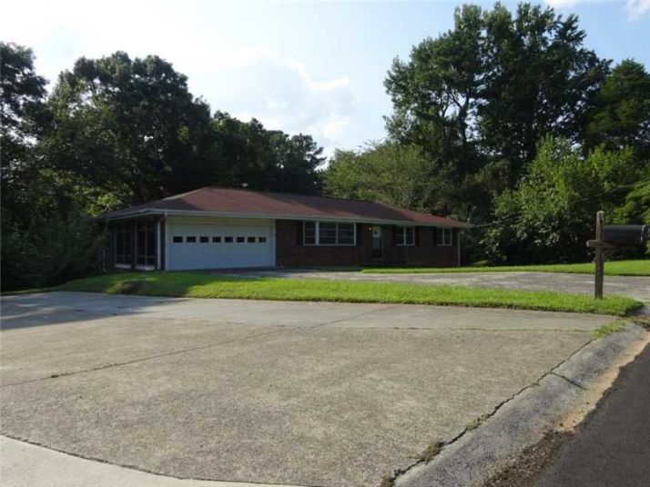 692 Forest Ridge Drive Se, Marietta, GA 30067