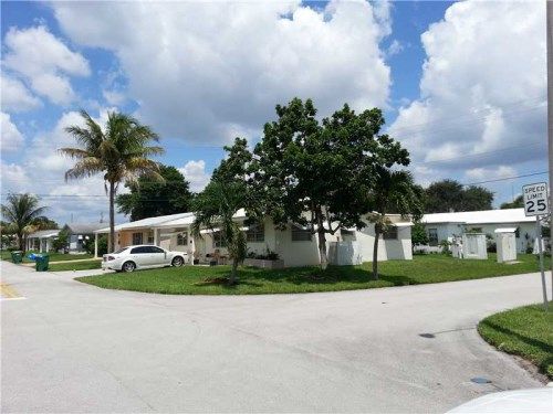 2401 NW 53 ST, Fort Lauderdale, FL 33309