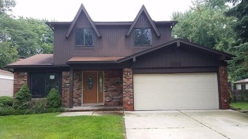 799 Meadowlake Rd, Canton, MI 48188