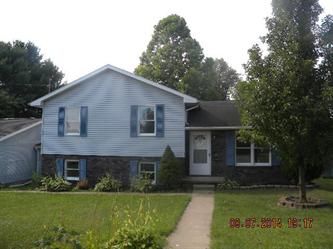 4375 School House Rd, Little Hocking, OH 45742