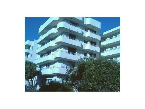 8201 BYRON AV # 206, Miami Beach, FL 33141