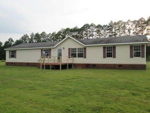 2520 Barnes Rd, Blackshear, GA 31516