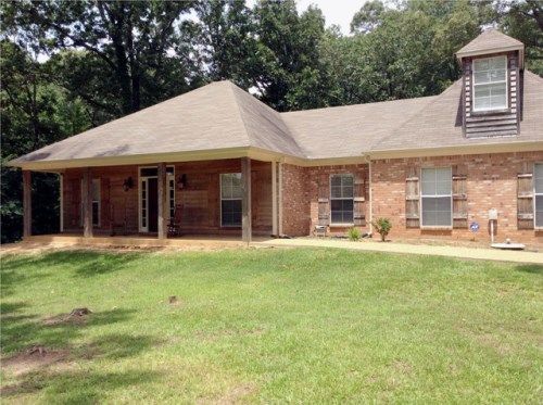 749 N Forest Woods, Byram, MS 39272