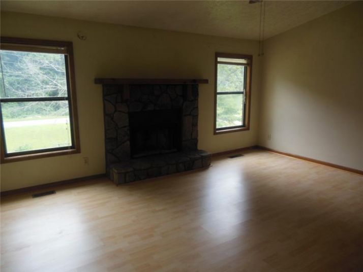 507 Hollow Court, Woodstock, GA 30189