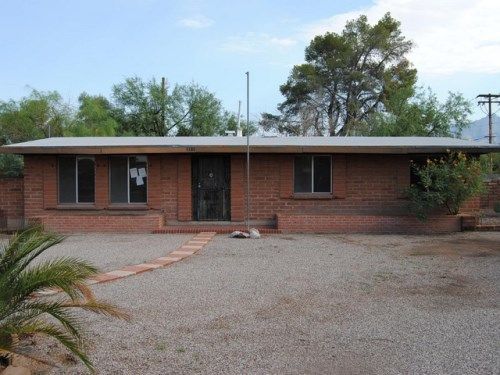 1121 E Greenlee Place, Tucson, AZ 85719
