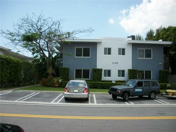 1140 102 ST # 4, Miami Beach, FL 33154