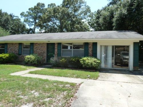 1303 Pinecrest Ave, Gulfport, MS 39507