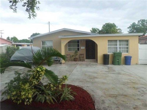 517 E 10 ST, Hialeah, FL 33010