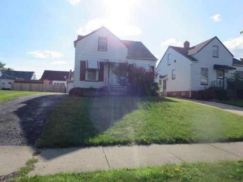 3645 Menlo Rd, Cleveland, OH 44120
