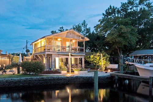 165 Moonlite DR, Welaka, FL 32193