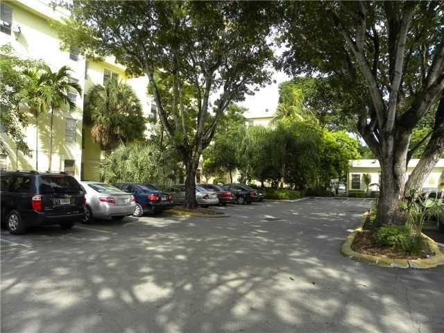 1825 W 56 ST # 112, Hialeah, FL 33012