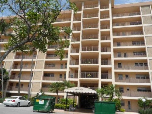 2671 S COURSE DR # 203, Pompano Beach, FL 33069