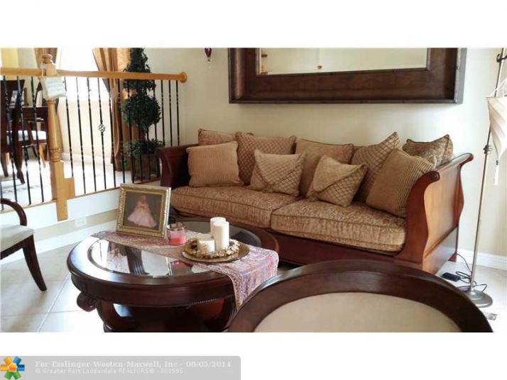 4801 SW 158TH AVE, Hollywood, FL 33027