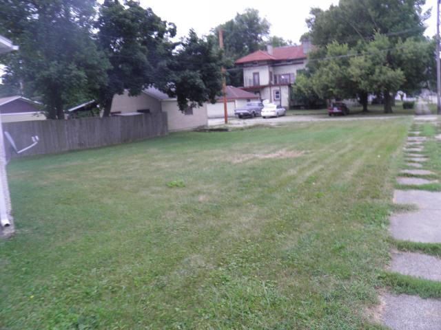 847 4th Ave S, Clinton, IA 52732
