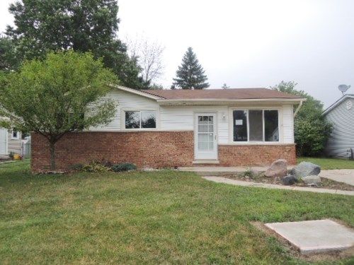 1104 Howard St, Algonac, MI 48001